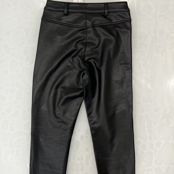 Topshop faux leather moto skinny fit pants with zip in black | Size 4 - Picture 6 of 6